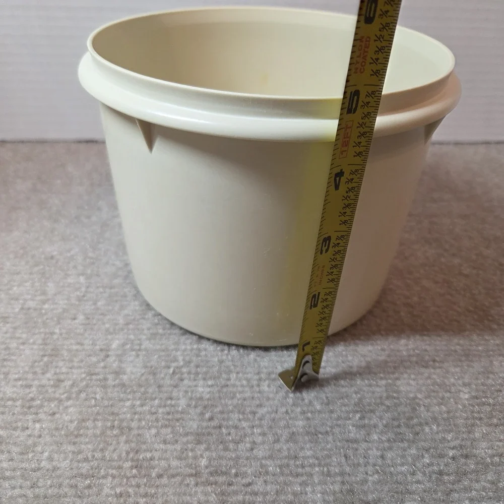 Vintage Tupperware #264 Starburst Canister Almond Tan w/ Lid Seal 5